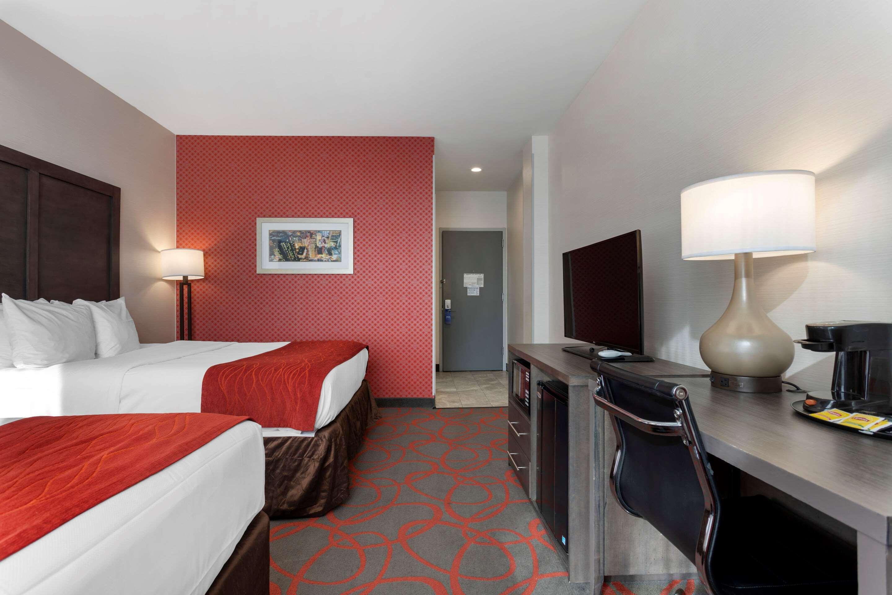 Comfort Inn&Suites near Stadium New York Eksteriør bilde