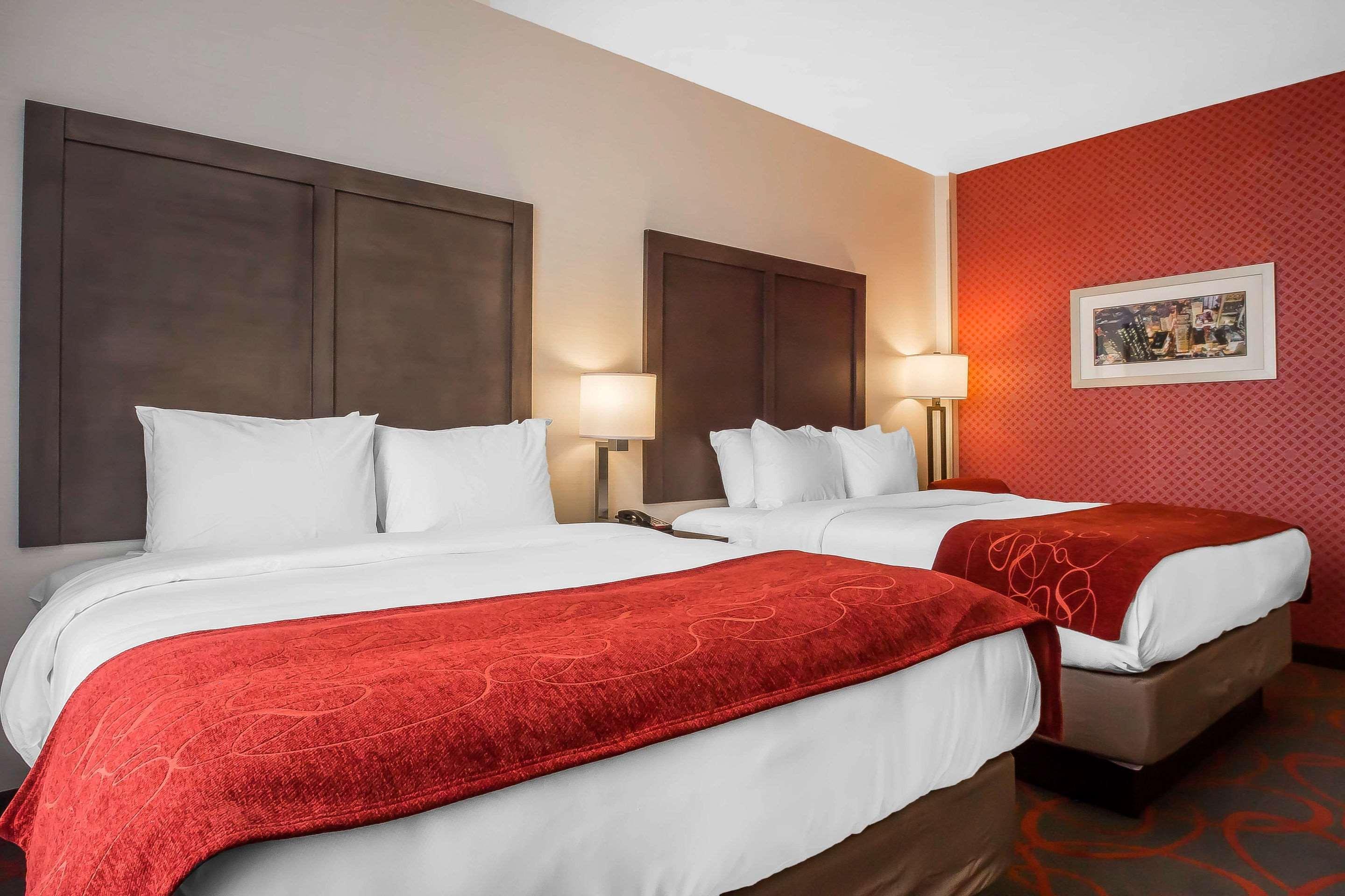 Comfort Inn&Suites near Stadium New York Eksteriør bilde