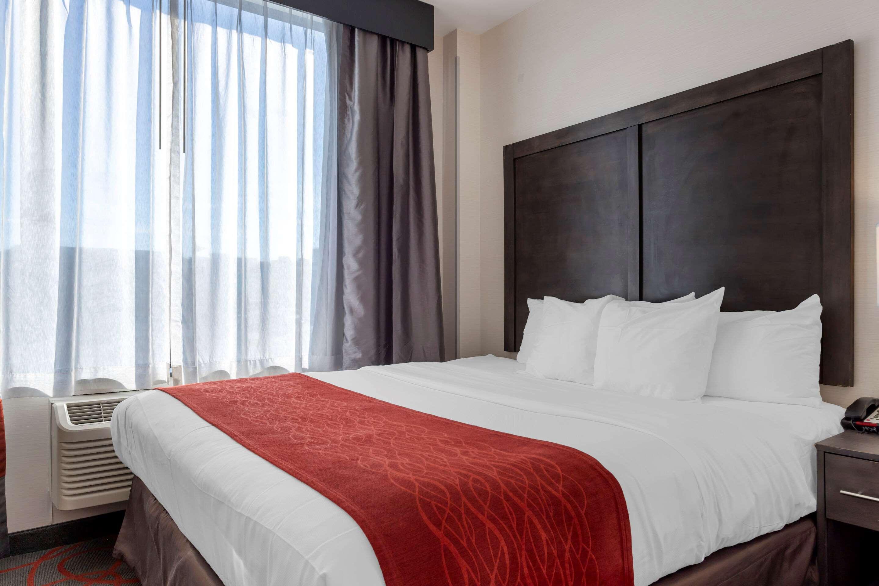 Comfort Inn&Suites near Stadium New York Eksteriør bilde
