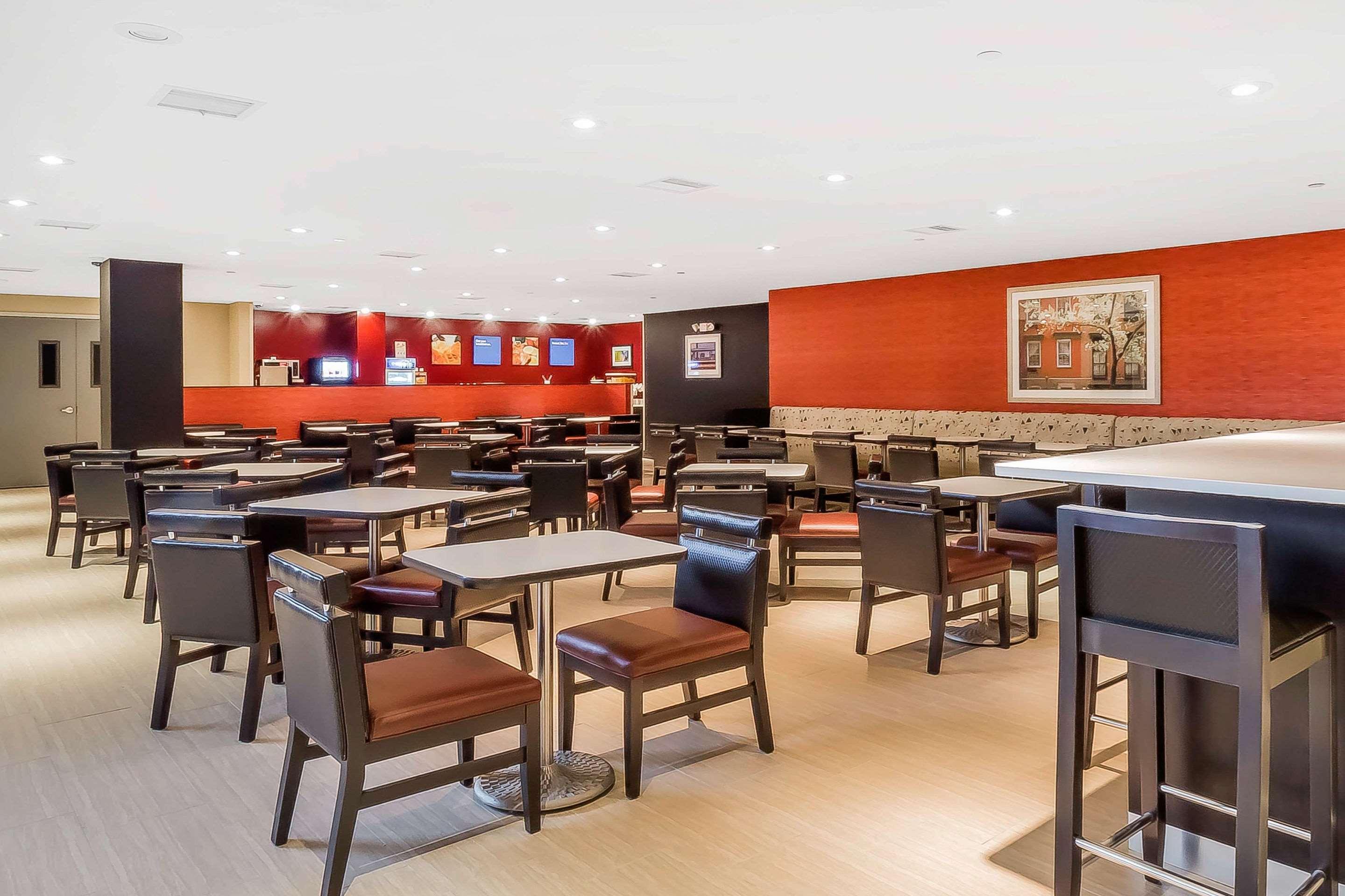 Comfort Inn&Suites near Stadium New York Eksteriør bilde